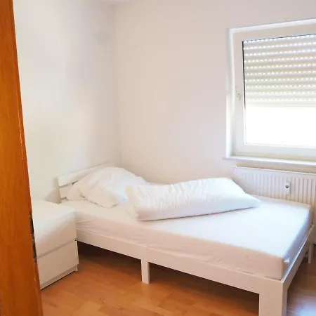 Monteur & Mit Wlan & Parkplatz * Muhlhausen (Neumarkt)
