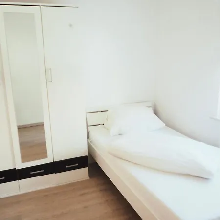 Monteur & Mit Wlan & Parkplatz Villa *