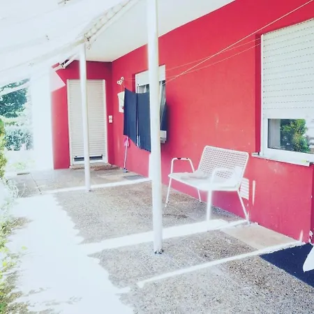 Monteur & Mit Wlan & Parkplatz Muhlhausen (Neumarkt)
